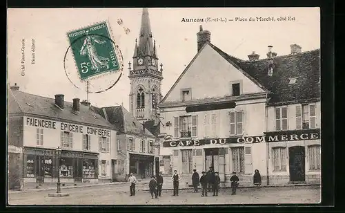 AK Auneau, Place du Marche, cote Est