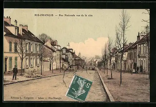 AK Ris-Orangis, Rue Nationale vue de la côte, Strassenpartie
