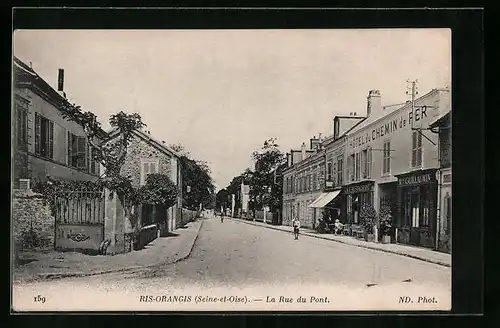 AK Ris-Orangis, La Rue du Pont, Strassenpartie