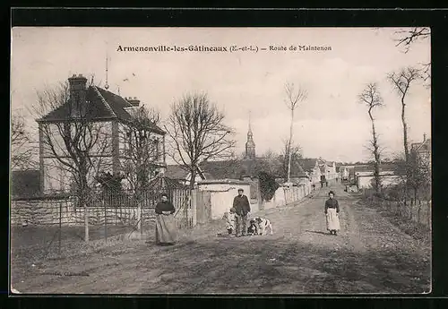 AK Armenonville-les-Gatineaux, Route de Maintenon