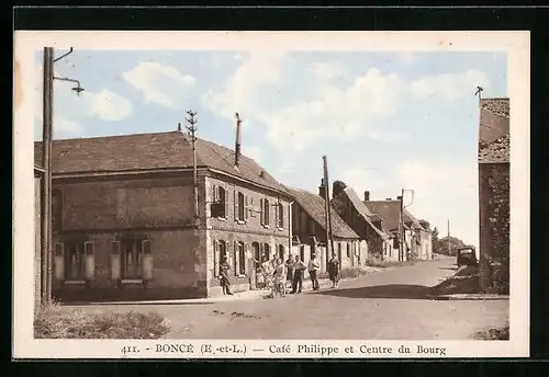 AK Boncé, Cafe Phillippe et Centre du Bourg