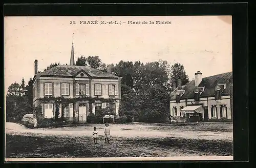 AK Frazé, Place de la Mairie