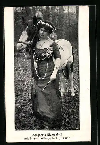 AK Margarete Blumenfeld mit ihrem Pferd Silvan