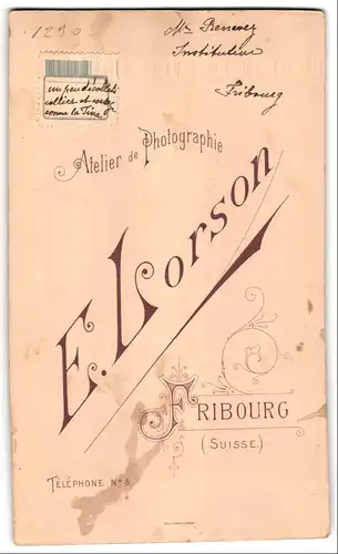 Fotografie E. Lorson, Fribourg, Dame in weisser Rüschen-Blouse