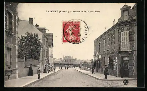 AK La Loupe, Avenue de la Gare et Gare