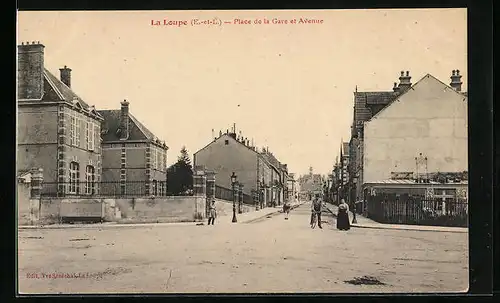 AK La Loupe, Place de la Gare et Avenue