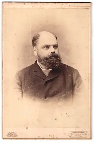 Fotografie Fritz Luckhardt, Wien-Leopoldstadt, Taborstr. 18, Bürgerlicher Herr mit grauem Vollbart