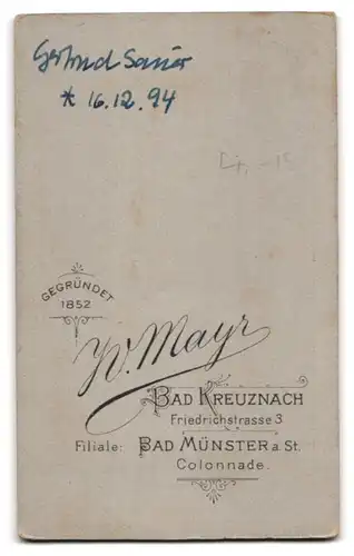 Fotografie W. Mayr, Bad Kreuznach, Friedrichstr., Mädchen im weissen Kleid mit Halskette