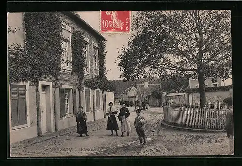 AK Epernon, Place du Sycomere
