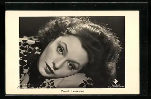 AK Schauspielerin Zarah Leander mit sehnsuchtsvollem Blick