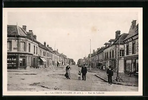 AK La Ferté-Vidame, Rue de Laborde