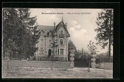 AK Beaumont-les-Autels, Villa du Docteur Bouveret