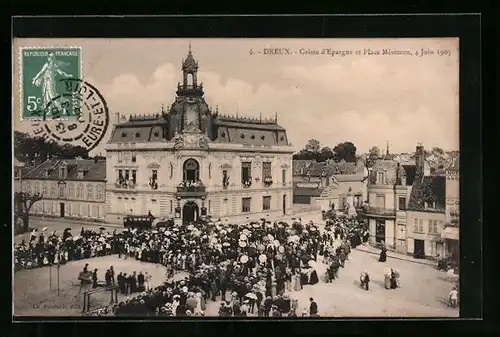 AK Dreux, Caisse d`Epargne et Place Métézeau 4 Juin 1905