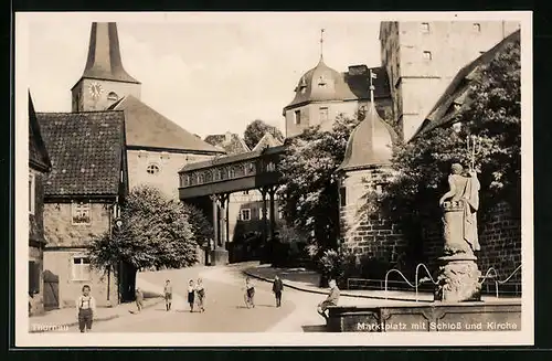 AK Thurnau, Marktplatz mit Schloss und Kirche, Kinder