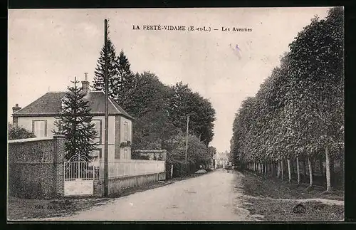 AK La Ferté-Vidame, Les Avenues