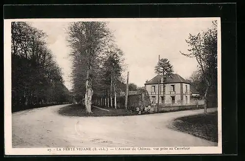 AK La Ferté-Vidame, L`Avenue du Chateau