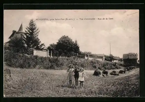 AK Mévoisins, Vue d`ensemble - Rue de la Gare