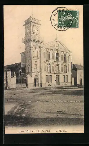 AK Sainville, Le Musée