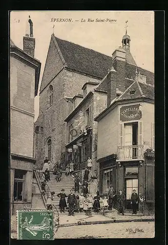 AK Épernon, La Rue Saint-Pierre