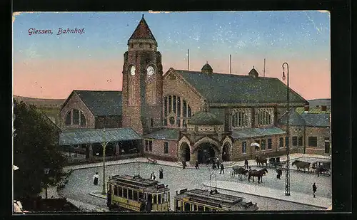 AK Giessen, Bahnhof mit Strassenbahn und Pferdewägen