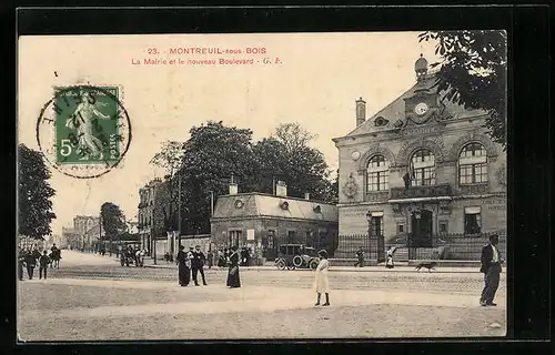 AK Montreuil-sous-Bois, La Mairie et le nouveau Boulevard