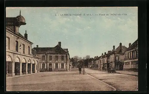 AK La Ferté-Vidame, Place de l`Hôtel-de-Ville