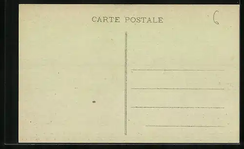 AK La Ferté-Vidame, Le Monument sux Morts (1914-1918) et Avenue du Château