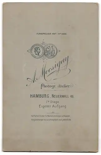 Fotografie A. Moosigay, Hamburg, Neuerwall 46, Paar in mittleren Jahren im Sonntagsstaat
