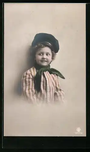 Foto-AK RPH SBW: Kind mit Kappe und Halstuch