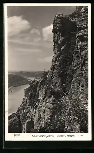 Foto-AK Walter Hahn, Dresden, Nr. 3181: Bastei-Felsen mit Elbe