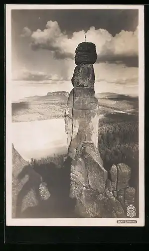 Foto-AK Walter Hahn, Dresden, Nr. 615: Barbarine mit malerischer Landschaft