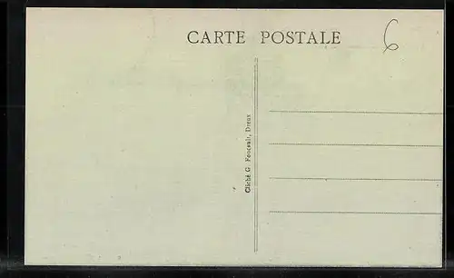 AK Le Favril, Le Monument aux Morts