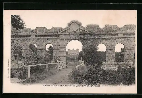AK Saint-Maur-sur-le-Loir, Ruines de l`ancien Château de Mémillon
