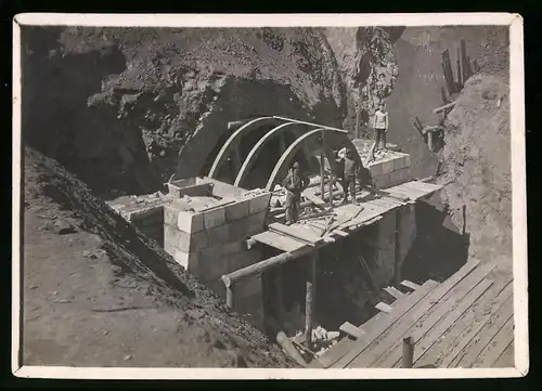 16 Fotografien unbekannter Fotograf, Ansicht Revda-Zavod / Sibirien, Tunnelbau Eisenbahn Kassan-Ekaterinburg 1918