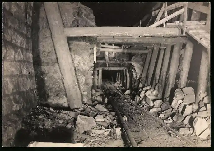 16 Fotografien unbekannter Fotograf, Ansicht Revda-Zavod / Sibirien, Tunnelbau Eisenbahn Kassan-Ekaterinburg 1918 11