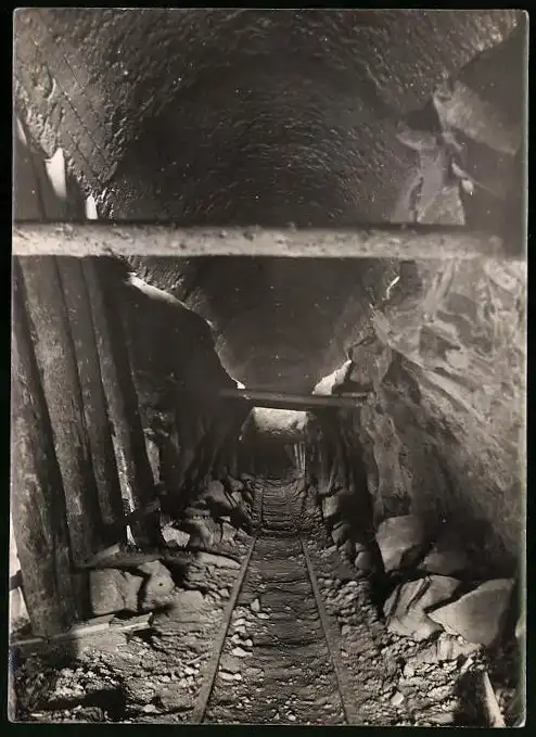 16 Fotografien unbekannter Fotograf, Ansicht Revda-Zavod / Sibirien, Tunnelbau Eisenbahn Kassan-Ekaterinburg 1918 12