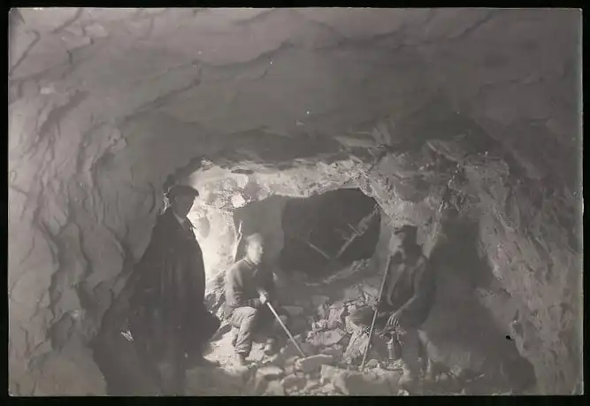 16 Fotografien unbekannter Fotograf, Ansicht Revda-Zavod / Sibirien, Tunnelbau Eisenbahn Kassan-Ekaterinburg 1918 13