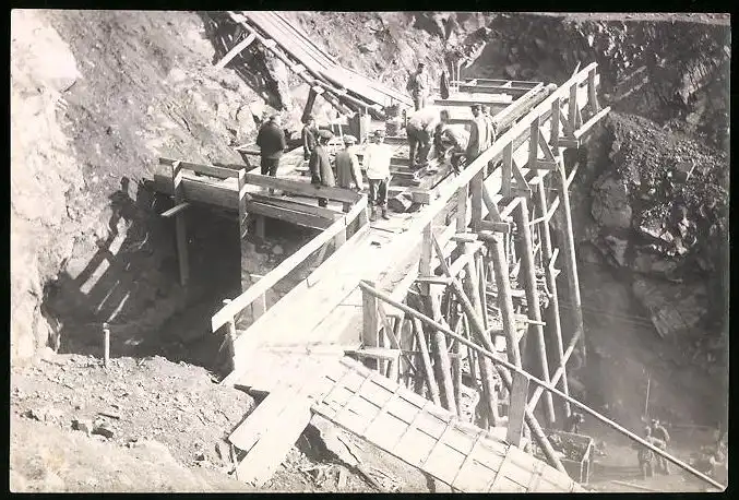 16 Fotografien unbekannter Fotograf, Ansicht Revda-Zavod / Sibirien, Tunnelbau Eisenbahn Kassan-Ekaterinburg 1918 2