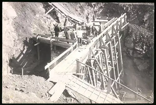 16 Fotografien unbekannter Fotograf, Ansicht Revda-Zavod / Sibirien, Tunnelbau Eisenbahn Kassan-Ekaterinburg 1918