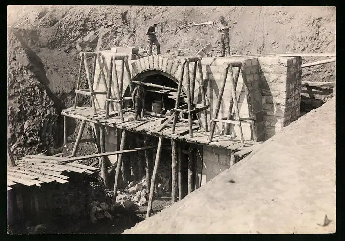 16 Fotografien unbekannter Fotograf, Ansicht Revda-Zavod / Sibirien, Tunnelbau Eisenbahn Kassan-Ekaterinburg 1918 3