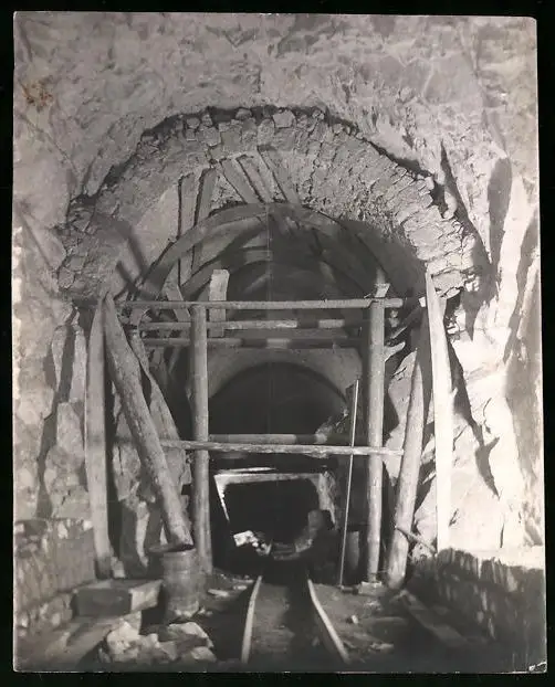 16 Fotografien unbekannter Fotograf, Ansicht Revda-Zavod / Sibirien, Tunnelbau Eisenbahn Kassan-Ekaterinburg 1918 7