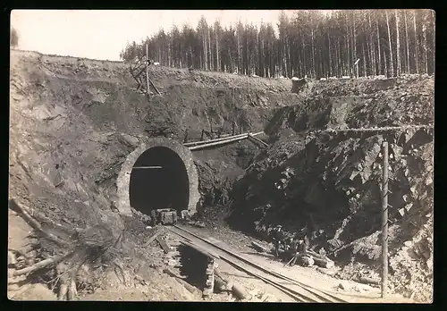 16 Fotografien unbekannter Fotograf, Ansicht Revda-Zavod / Sibirien, Tunnelbau Eisenbahn Kassan-Ekaterinburg 1918