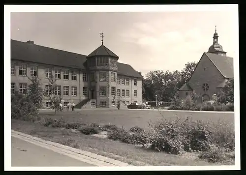 19 Fotografien unbekannter Fotograf, Ansicht Schweinfurt, Stadtansichten mit Kirche, Flusspartie, Schloss, Wehr, Hafen