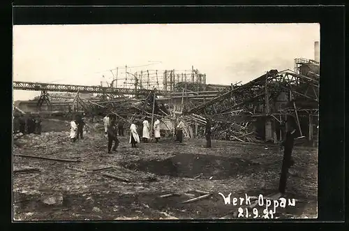 Foto-AK Ludwigshafen, Stickstoffwerk Oppau nach der Explosion 1921