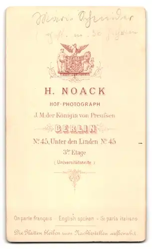 Fotografie H. Noack, Berlin, Unter den Linden 45, Portrait brünettes Fräulein mit Brosche und Halskette