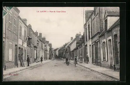 AK La Loupe, Rue du Gros-Chêne, Strassenpartie