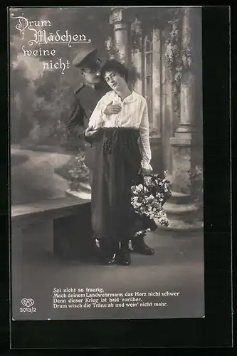 AK Drum Mädchen weine nicht, Sei nicht so traurig..., Soldat in Uniform mit Frau, Soldatenliebe