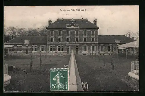 AK Ris-Orangis, l'École