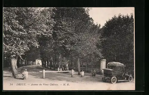 AK Dreux, Avenue du Vieux Château