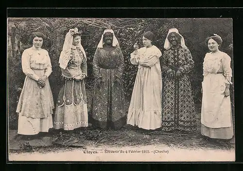 AK Cloyes, Verkleidete Frauen 1912